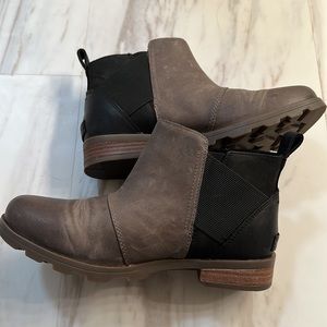 Sorel Emelie Lug Sole Boots